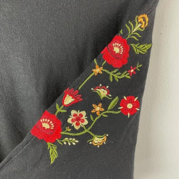 Aaeda Black Sweater Size S - Picture 3 of 5